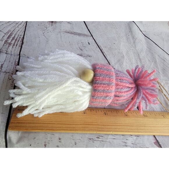 Handmade Hanging Yarn Pom Pom Christmas Gnomes Ornament Pink Light Purple Hat - Picture 4 of 5